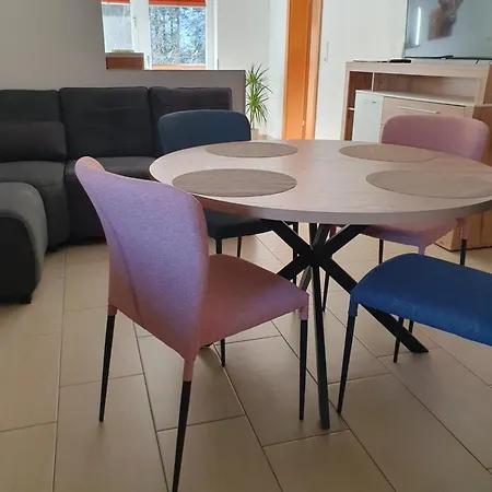 Appartementhaus Gleirscher * 施图拜河谷新施蒂夫特